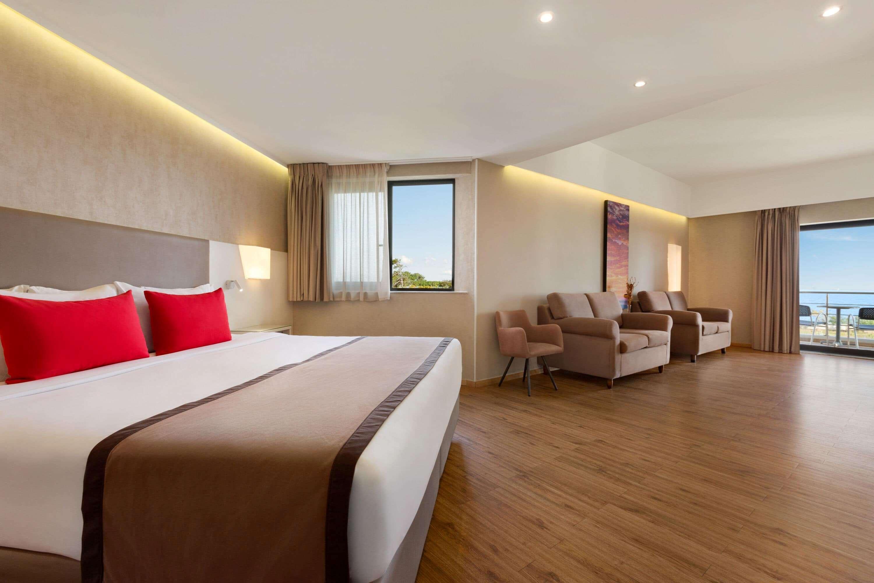 Hotel Ramada Plaza By Wyndham Thraki Alejandrópolis Exterior foto Suite